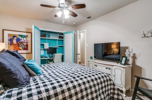 2239 Woodcreek, Carrollton TX 75006-1911 exterior