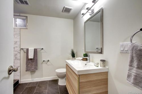 5031 Chester St, Englewood CO 80111-1330 exterior