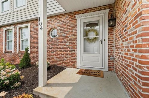 104 Silo Ct, Noblestown, PA 15071-9388