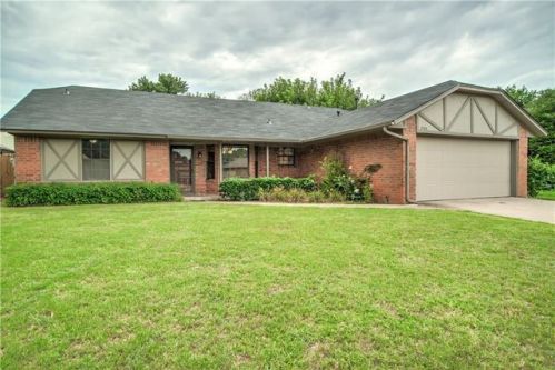 2704 Appaloosa Trl, Edmond, OK 73012-6679