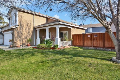 824 Bogetti Ln, Tracy, CA 95376-7918