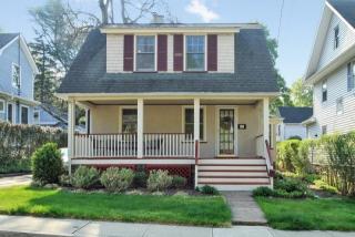 35 Garfield Pl, Ridgewood, NJ 07450-3724