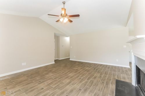 6967 Biscayne Blvd, Rex GA  30273-2279 exterior