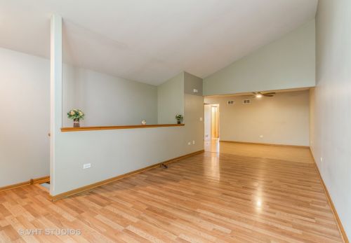 4642 Orchard View Ct, Chicago, IL 60803-2523