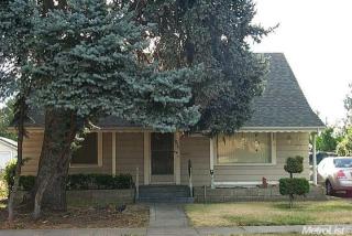 830 School St, Lodi, CA 95240-4753