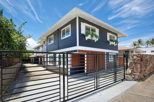 3036 Monsarrat Ave, Honolulu HI  96815-4439 exterior