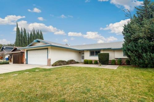 1868 Olivewood Ave, Manteca, CA 95336-2870