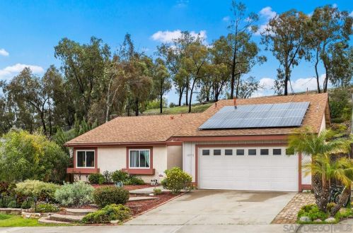 10551 Cadwell Rd, Santee, CA 92071-1081