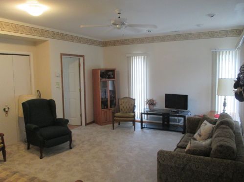 334 Shawnee Dr, Carol Stream IL  60188-1962 exterior