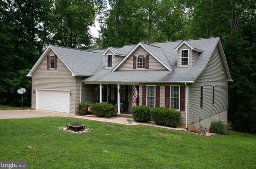 5709 Dogwood Tree Ln, Mineral, VA 23117-9103