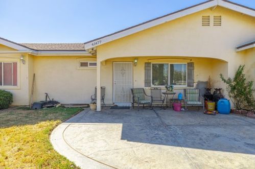 41477 152nd St, Lancaster, CA 93535-7025