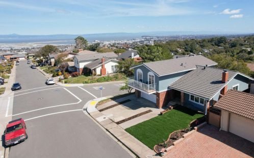 1001 Springfield Dr, Millbrae, CA 94030-1547