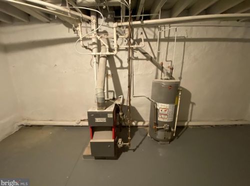 5607 American St, Philadelphia PA  19120-2325 exterior