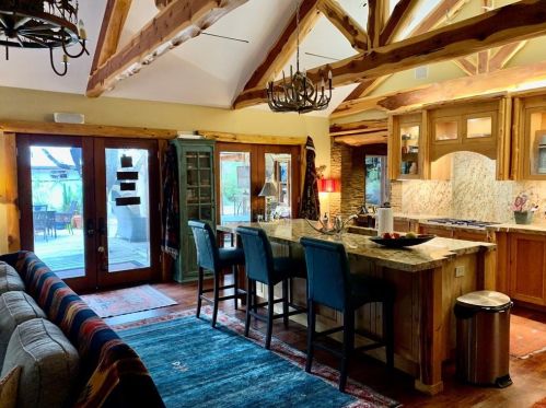 5808 Beacon Dr, Austin TX  78734-1416 exterior