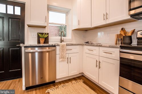 24 Ross St, Lancaster PA  17602-1940 exterior