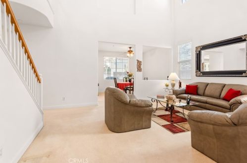 4256 Pondhill Ct, Riverside CA  92505-3464 exterior