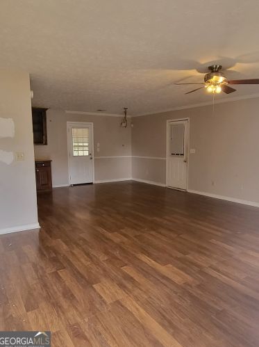 220 Cowan Rd, Porterdale, GA 30016-7545