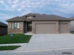 9205 172nd St, Omaha, NE 68136-4198
