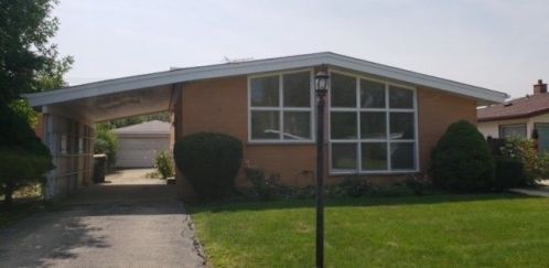 8539 Bruce Dr, Niles, IL 60714-2341