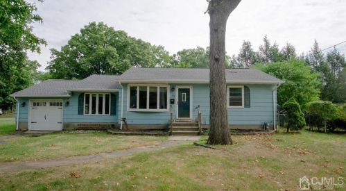 28 Mansfield Rd, Piscataway, NJ 08854-1944