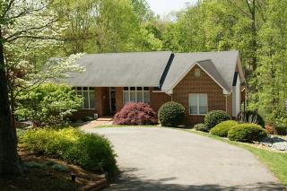 203 Channelview Dr, Scruggs, VA 24121-5009