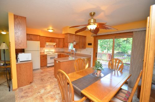 1663 Helena Rd, Saint Paul MN  55128-5524 exterior