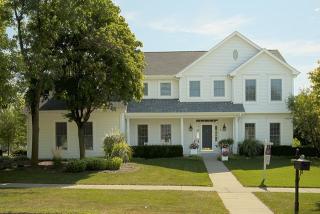 204 Millcreek Ln, Naperville, IL 60540-8294