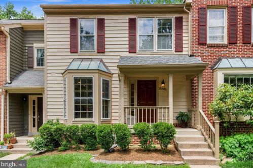 11730 Great Owl Cir, Herndon, VA 20194-1168