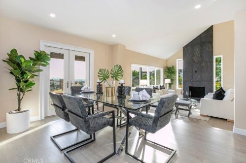 815 Moorside Dr, Glendale CA  91207-1135 exterior