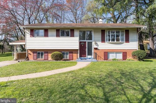 7103 Norwalk St, Falls Church, VA 22043-1518