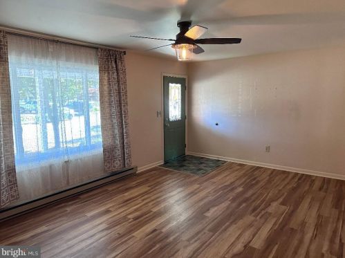 312 Juniper St, Carlisle PA 17013-2524 exterior