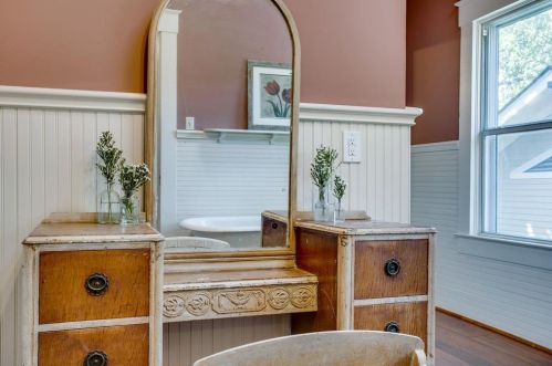 106 Edgefield Ave, Dallas TX  75208-5316 exterior