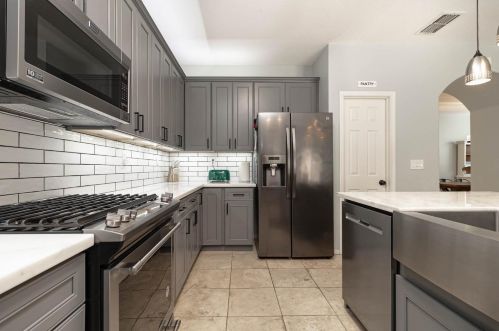 1483 Estrella Way, Turlock CA  95382-8633 exterior