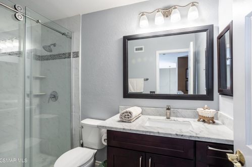 865 Links Vw Dr, Simi Valley CA 93065-6661 exterior