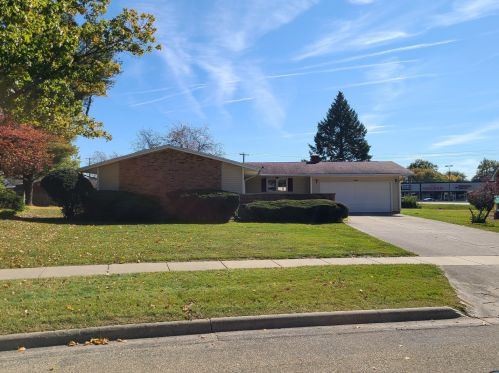 1209 Crest Ln, Hillcrest, IL 61068-1145
