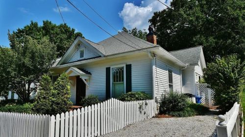 610 Candler St, Gainesville, GA 30501-3334