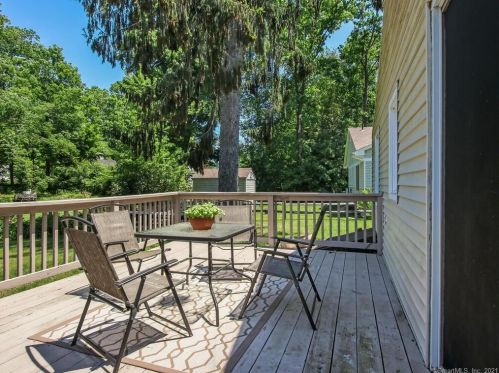 8 Walker Ln, East Hampton, CT 06447-1423