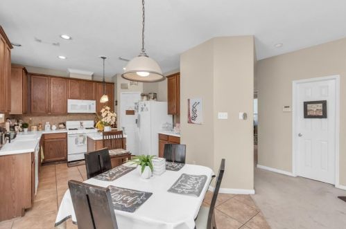 5602 Indigo Trails Dr, Richmond TX  77469-6238 exterior