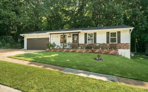 1199 Green Knoll Dr, Fenton, MO 63026-3422
