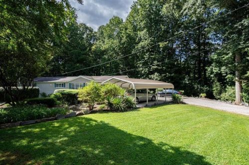 1761 Lathem Dr, Gainesville, GA 30504-4151