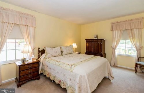 259 Mount Laurel Rd, Mount Laurel NJ  08054-9557 exterior