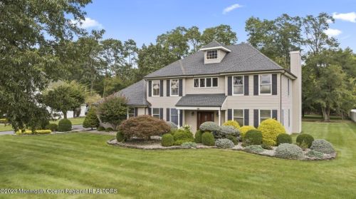 16 Polo Club Dr, East Freehold, NJ 07728-8069
