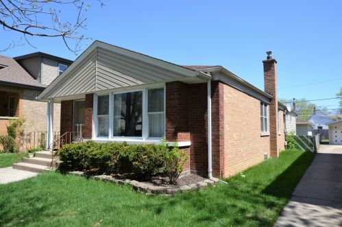 9317 Turner Ave, Chicago, IL 60805-2241