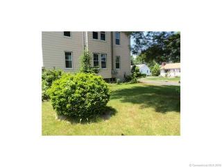 390 Clinton St, New Britain CT  06053-3518 exterior
