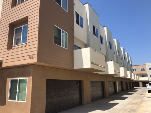 1029 Montebello Blvd, Montebello, CA 90640-6162
