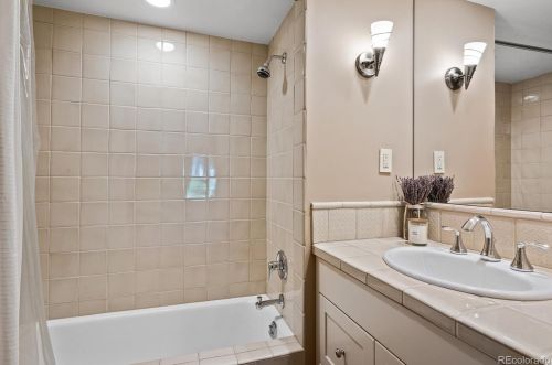 380 Ivanhoe St, Denver CO  80220-5842 exterior