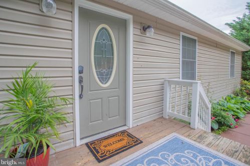 116 Solomons Ct, Hedgesville WV  25427-3723 exterior