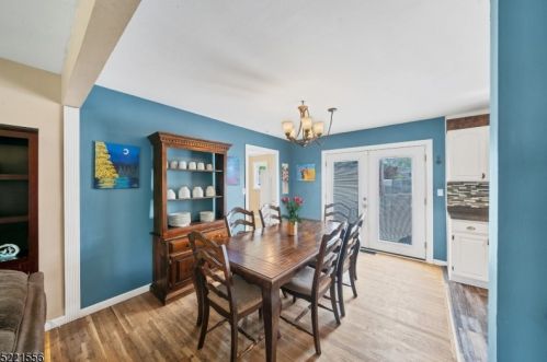 20 Lawrence Dr, Hackettstown NJ  07840-2510 exterior