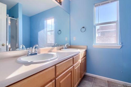 5593 Himalaya Way, Aurora CO 80013-6078 exterior