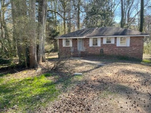 6282 Florrie Dr, Mableton, GA 30126-4925